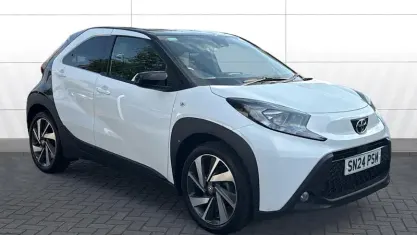 Used Toyota Aygo X 72 HP (52 kW) 2024 White SUV