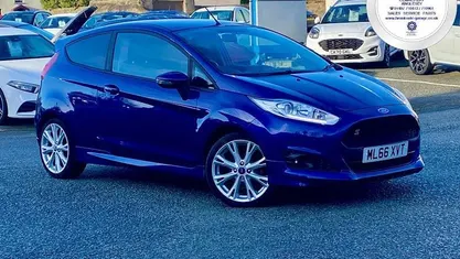 Used 2016 Ford Fiesta Zetec Hatchback | £5,999 (Fair price)