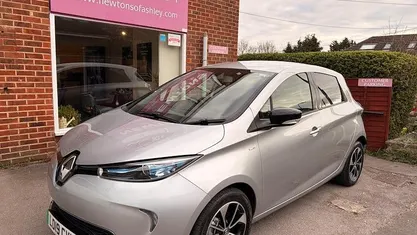 Used Renault Zoe Version S 80 kW (109 HP) 2019 Hatchback