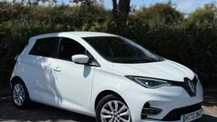 White Used 2022 Renault Rapid SE Hatchback | £10,130 (Fair price)