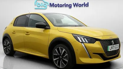 Used Peugeot e-208 Premium 100 kW (136 HP) 2021 Yellow Hatchback