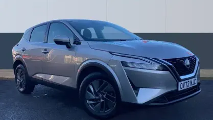Used Nissan Qashqai Acenta Premium 158 HP (116 kW) 2022 Silver SUV