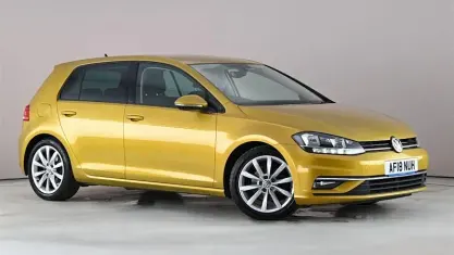 Usado VW Golf VII GT 150 HP (110 kW) 2018 Amarelo Citadino