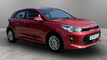 Used Kia Rio 101 HP (74 kW) 2019 Red Hatchback