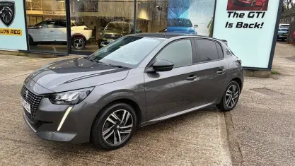 Used Peugeot 208 Active+ 102 HP (75 kW) 2023 Grey Hatchback
