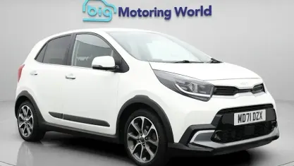 Used Kia Picanto X-Line 67 HP (49 kW) 2022 White Hatchback