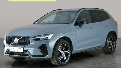 Usado Volvo XC60 R-Design 340 HP (250 kW) 2021 SUV