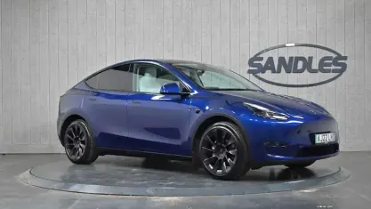 Used Tesla Model Y Long Range AWD 286 kW (389 HP) 2025 SUV
