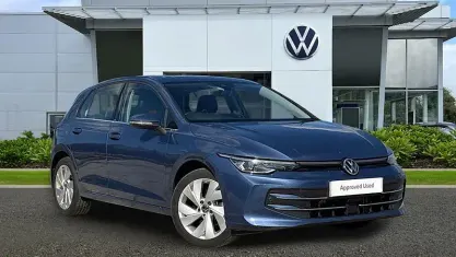 Used VW Golf VIII Style 150 HP (110 kW) 2025 Blue Hatchback