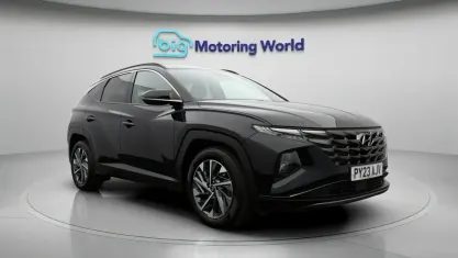 Usado Hyundai Tucson Premium 150 HP (110 kW) 2023 Preto SUV