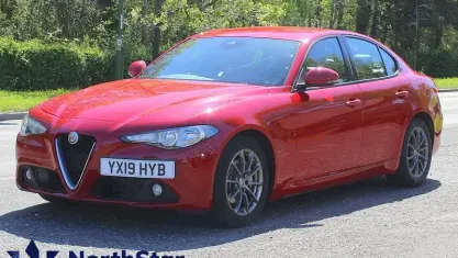 Used Alfa Romeo Giulia Super 160 HP (117 kW) 2019 Red Sedan