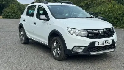 Used Dacia Sandero Lauréate 90 HP (66 kW) 2018 Hatchback