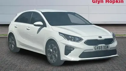 Used Kia Ceed 140 HP (102 kW) 2019 White Hatchback