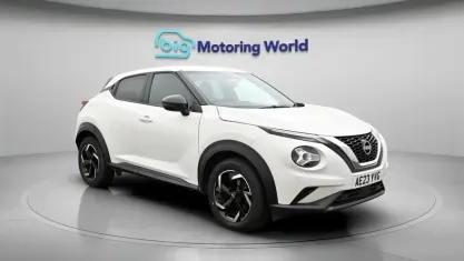 Używany Nissan Juke N-Connecta 114 KM (83 kW) 2023 Biały SUV