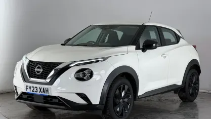 Used Nissan Juke Acenta 114 HP (83 kW) 2023 White SUV