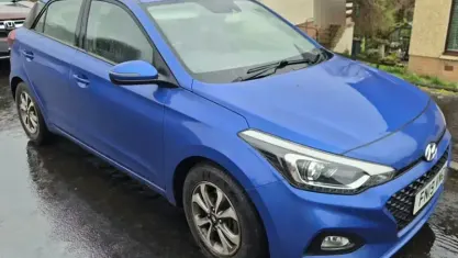 Używany Hyundai i20 SE 101 KM (74 kW) 2019 Niebieski Hatchback