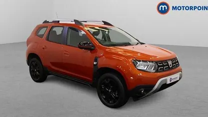 Begagnad Dacia Duster Extreme 150 HK (110 kW) 2022 Orange SUV