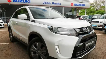 New 2025 Suzuki Vitara SUV | £21,999 (Fair price)