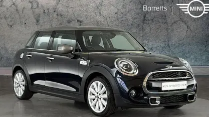 Usado Mini Cooper S Exclusive 192 HP (141 kW) 2020 Citadino