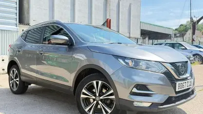 Used Nissan Qashqai N-Connecta 116 HP (85 kW) 2017 Grey SUV