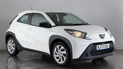 Used Toyota Aygo X PURE 72 HP (52 kW) 2025 SUV