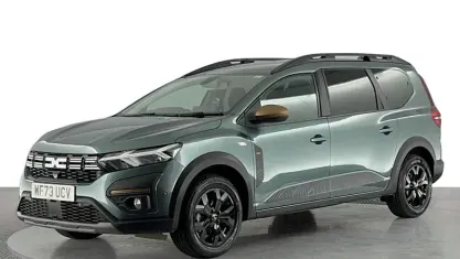 Used Dacia Jogger Extreme 141 HP (103 kW) 2023 Green MPV
