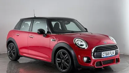 Used Mini Cooper Hatch 136 HP (100 kW) 2019 Red Hatchback