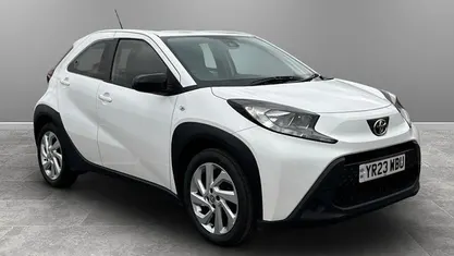 Used Toyota Aygo X PURE 72 HP (52 kW) 2025 SUV