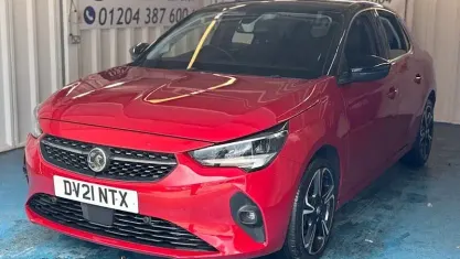 Używany Vauxhall Corsa Elite 101 KM (74 kW) 2021 Czerwony Hatchback
