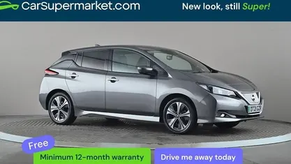 Usado Nissan Leaf N-Connecta 110 kW (150 HP) 2021 Cinzento Citadino