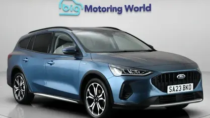 Used Ford Focus Active X 125 HP (91 kW) 2023 Blue Estate