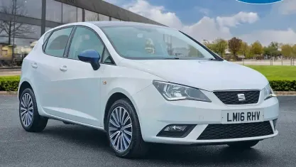 Used Seat Ibiza CONNECT 90 HP (66 kW) 2016 White Hatchback