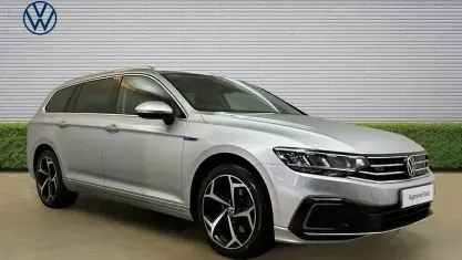 Used VW Passat GTE 218 HP (160 kW) 2023 Silver Estate