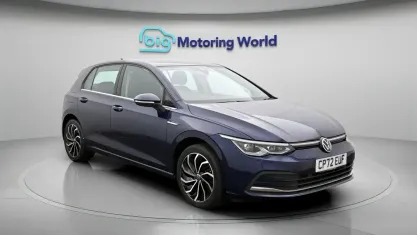 Used VW Golf VIII Style 131 HP (96 kW) 2023 Blue Hatchback