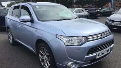 Used Mitsubishi Outlander P-HEV 121 HP (88 kW) 2015 Estate