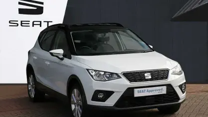 Used Seat Arona SE Technology 116 HP (85 kW) 2018 White SUV
