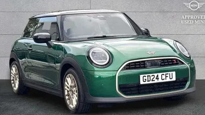 Used Mini Cooper Exclusive 204 HP (150 kW) 2024 Green Hatchback