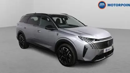 Begagnad Peugeot 5008 GTi 136 HK (100 kW) 2025 Grå SUV