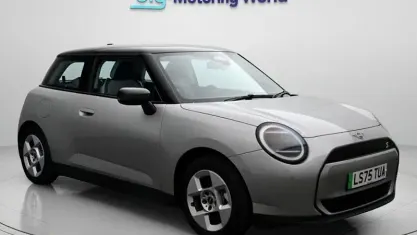 Used Mini Cooper Classic 160 kW (218 HP) 2025 Silver Hatchback