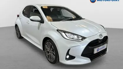 Używany Toyota Yaris Hybrid 116 KM (85 kW) 2024 Biały Hatchback