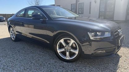 Begagnad Audi A5 Design 190 HK (139 kW) 2015 Blå Sportkupé