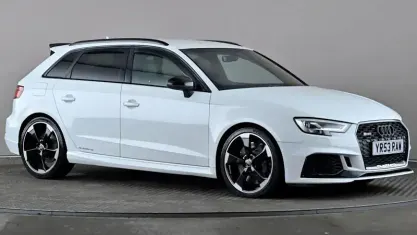 Usado Audi RS3 Performance 400 CV (294 kW) 2018 Blanco Berlina
