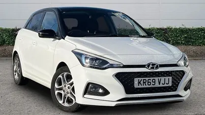 White Used 2020 Hyundai i20 Hatchback | £11,427 (Fair price)