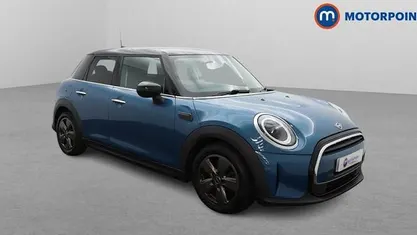 Usado Mini Cooper Classic 136 HP (100 kW) 2022 Azul Citadino