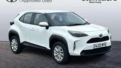 White Used 2023 Toyota Yaris Cross SUV | £19,500 (Good price)