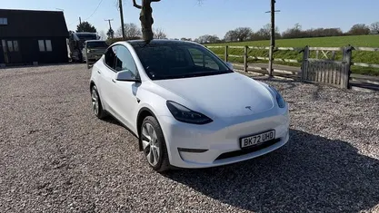 Used Tesla Model Y Long Range AWD 286 kW (389 HP) 2025 SUV