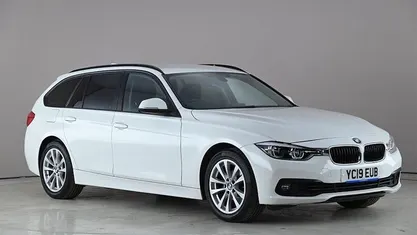 Used BMW 320 184 HP (135 kW) 2019 White Estate