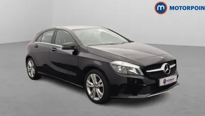 Usado Mercedes A160 102 HP (75 kW) 2017 Preto Citadino