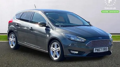 Used Ford Focus Zetec 125 HP (91 kW) 2017 Grey Hatchback