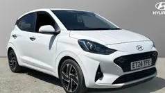 White Used 2024 Hyundai i10 Premium Hatchback | £15,691 (Fair price)